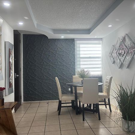 Private Apartment Near Sju Solar Battery Carolina Kültér fotó