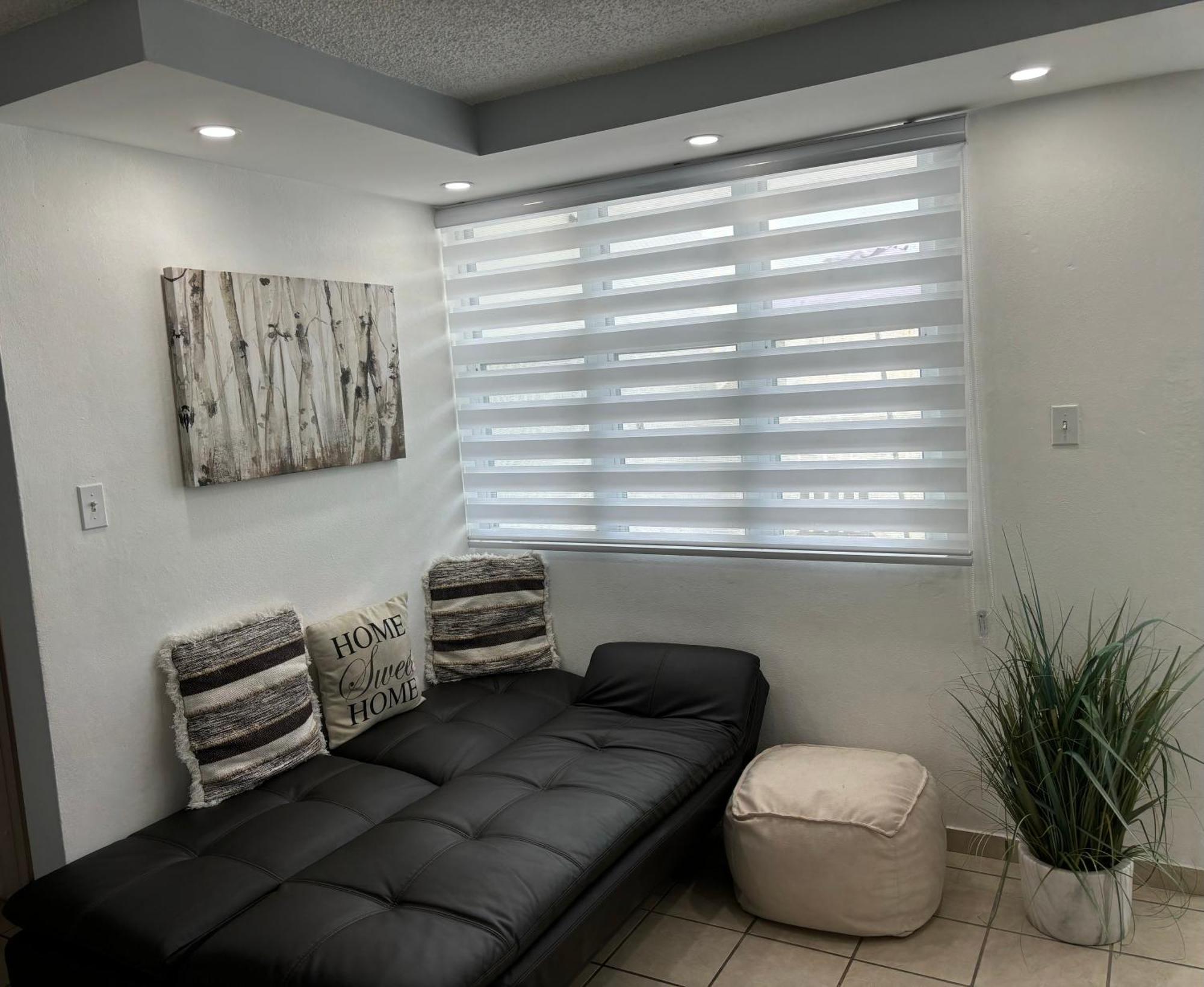 Private Apartment Near Sju Solar Battery Carolina Kültér fotó